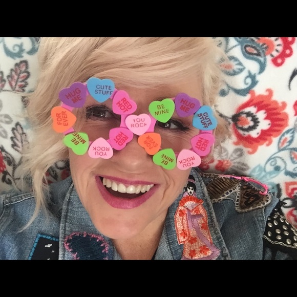 Meet your Posher, Lynn - Picture 1 of 2